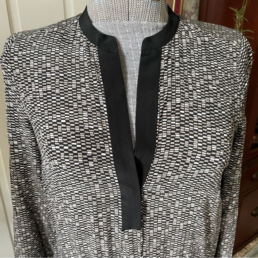 Vince Black Gray White Rectangle Patterned Long S… - image 4